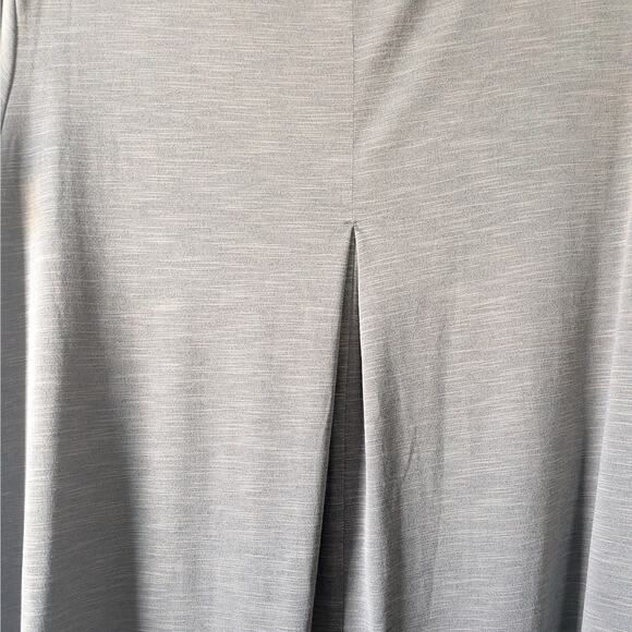 Mod Ref Essentials V-neck Dark Gray T-Shirt Sz. XL - Picture 7 of 9